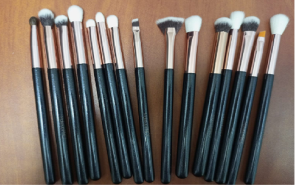 SET DE 15 BROCHAS DE MAQUILLAJE MAKEUP PRO BLACK MAGÚ ECUADOR